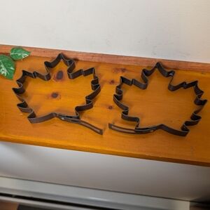 Set of 2 Maple Leaf Pancake / Egg Molds – Cast Metal